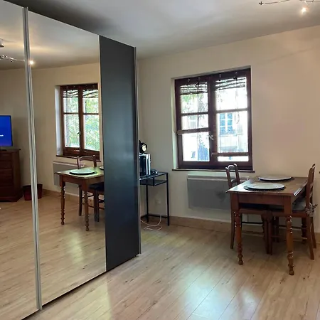Apartament Au Centre Historique De