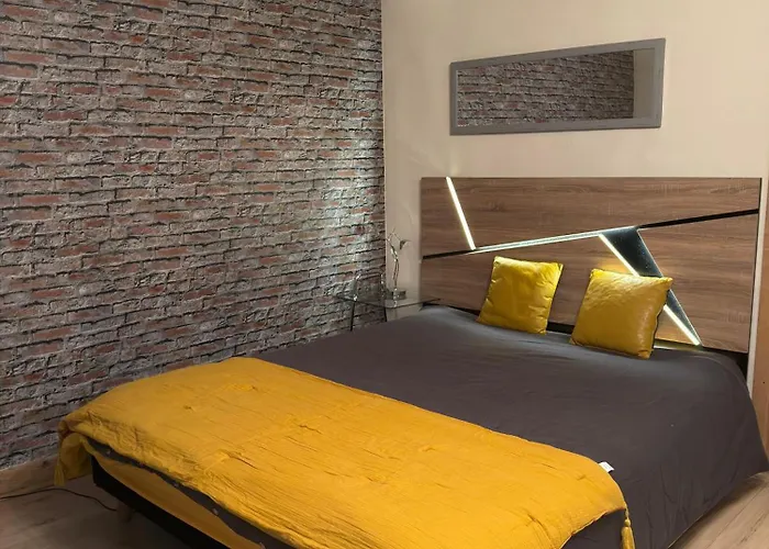 Au Centre Historique De *