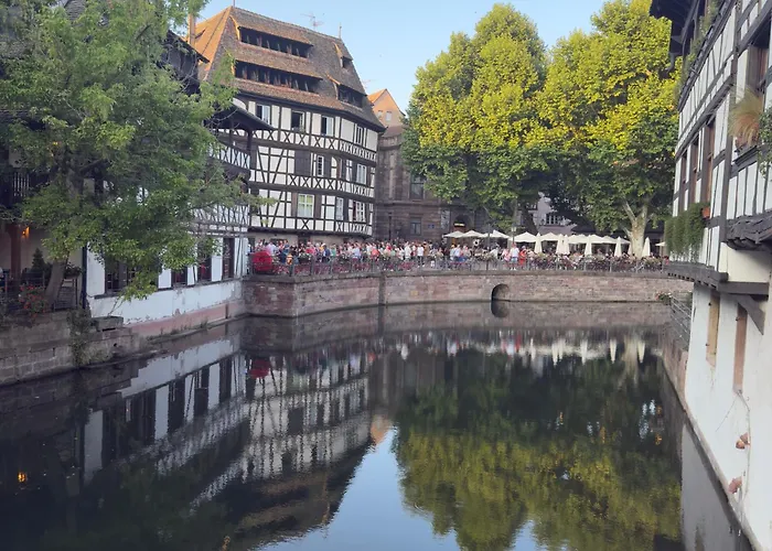 Au Centre Historique De *